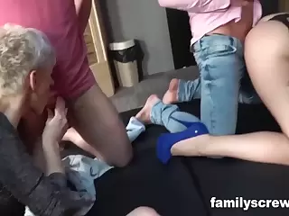 Family Therapy - Twisted Family Fisting On A Sunday 10 Min